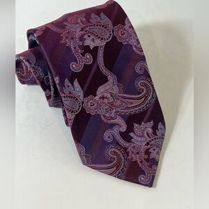 Ultra Lux Brioni Made in Italy 100% Silk Paisley Tie in Deep Burgundy and Pink